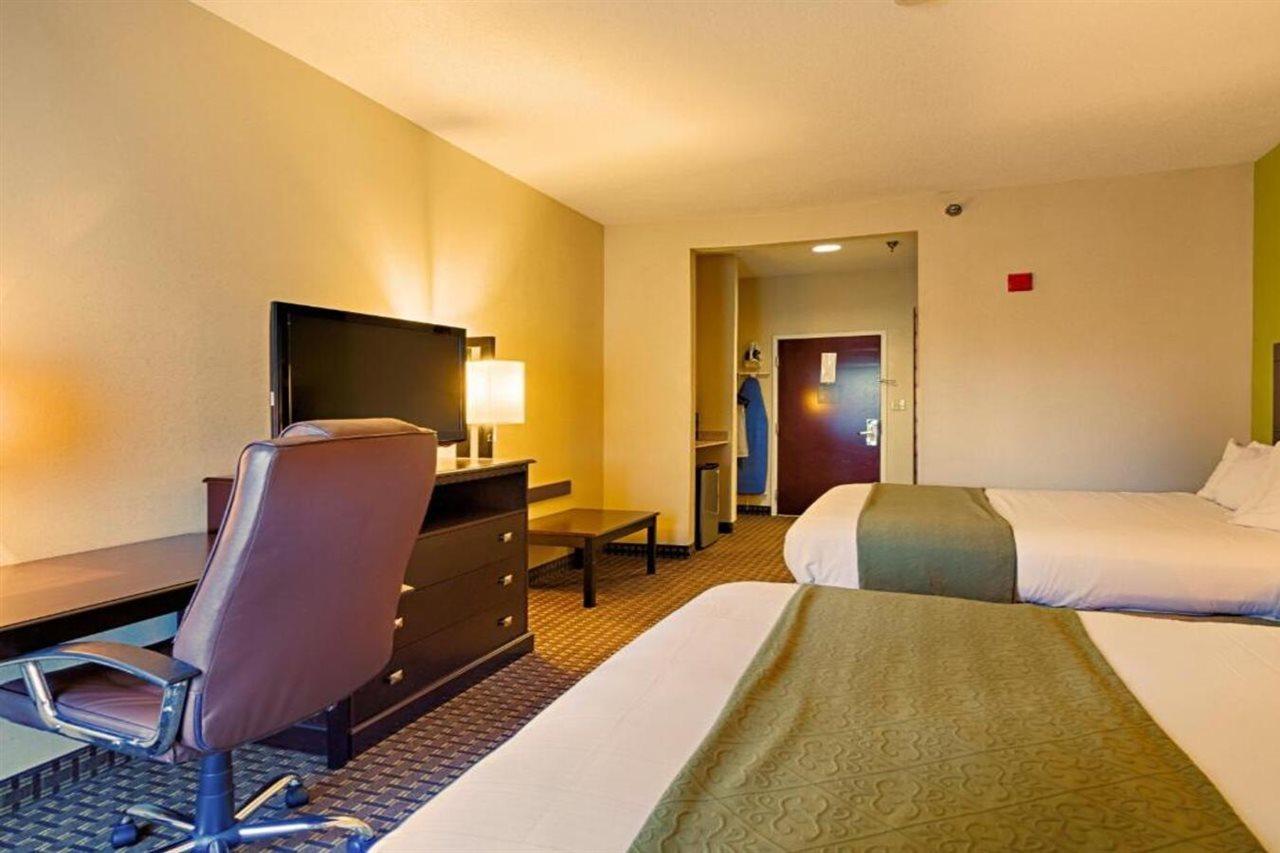 Quality & Quantico Hotel