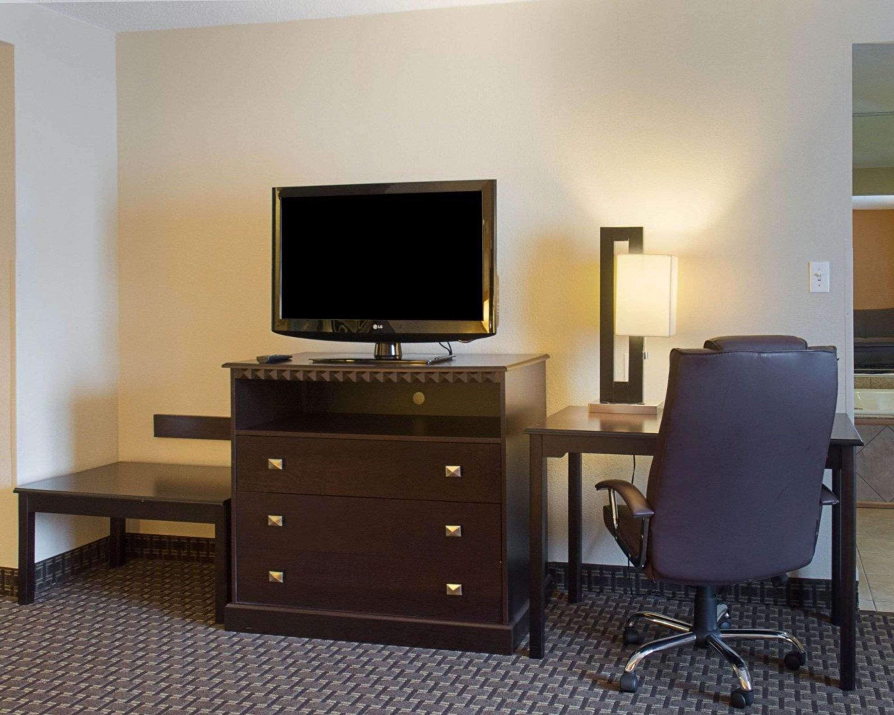 Quality & Quantico Hotel
