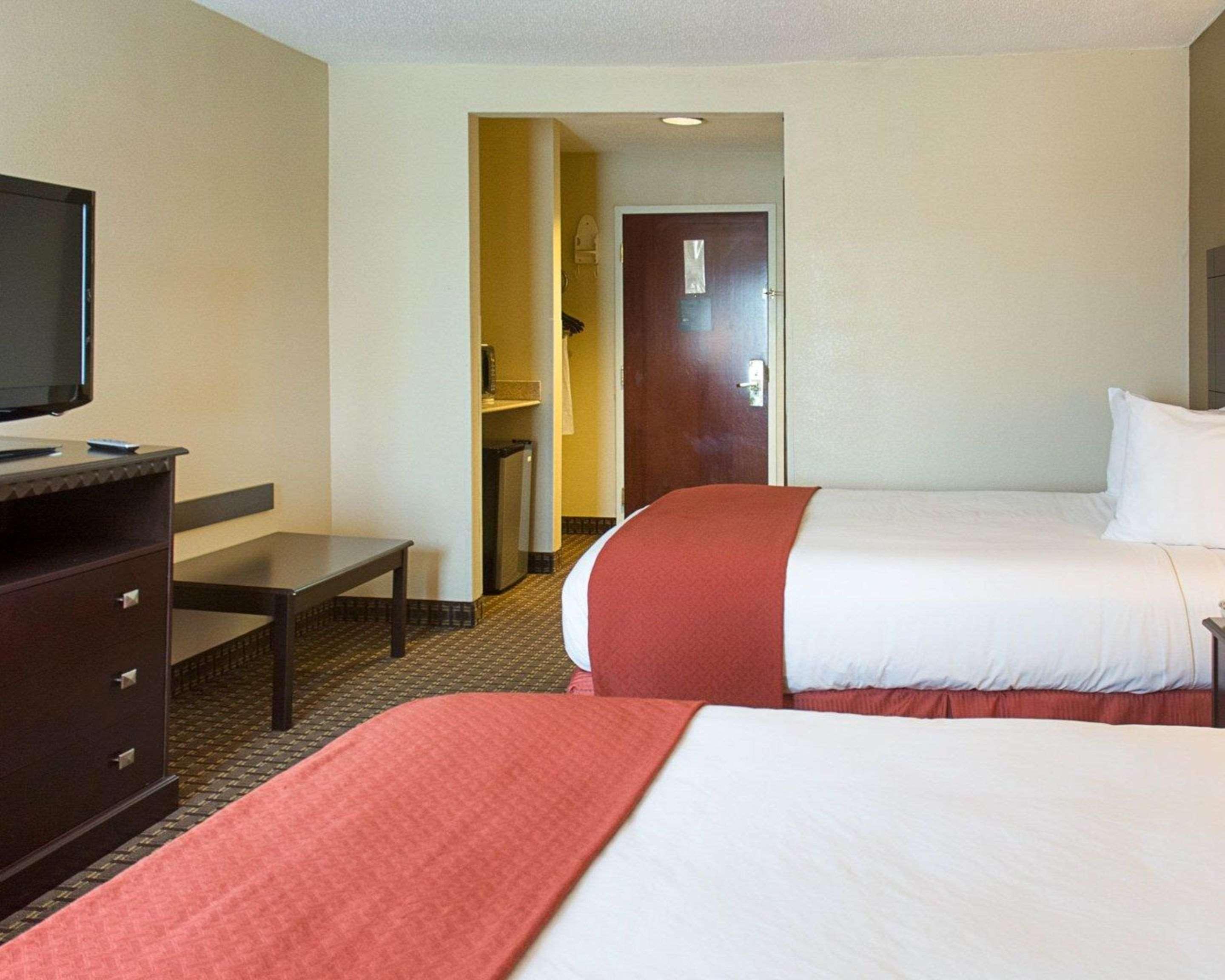 Quality & Quantico Hotel 2*