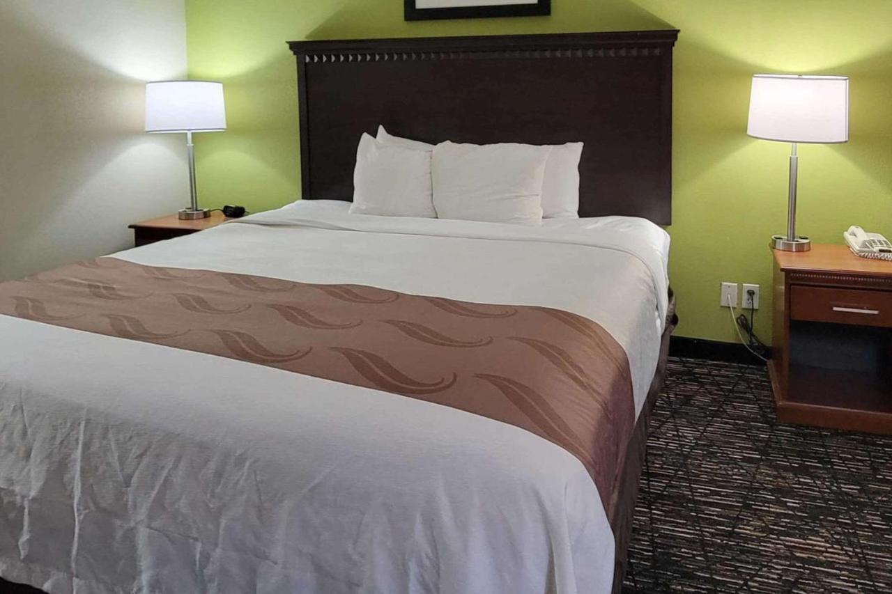 Hotel Quality & Quantico