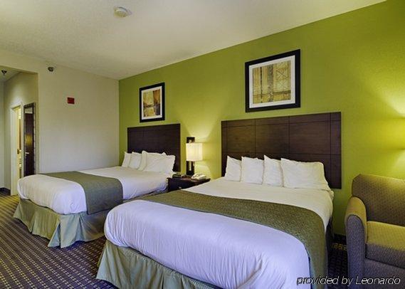 Quality & Quantico Hotel 2*